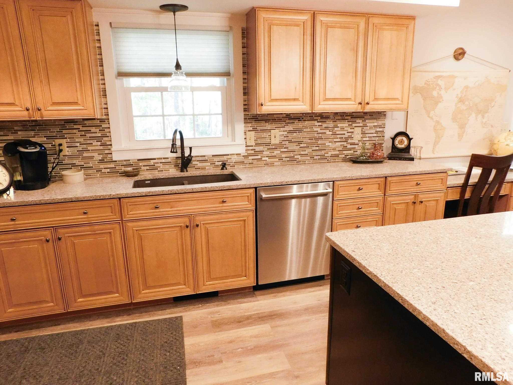 25728 Eastpoint Road Tremont, IL 61568 - Photo 9 of 50