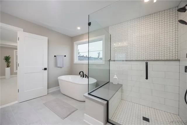 $779,900 | 3911 Wheatfield Crossing, North Tonawanda, NY 14120