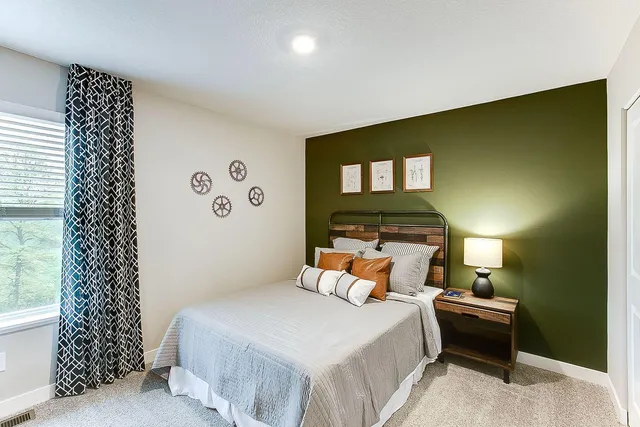 $675,000 | 1737 Oak Creek Pass, Chaska, MN 55318