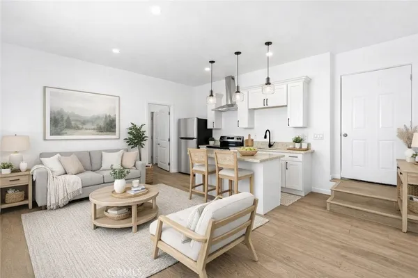 $2,595 | 1375 North Mentor Avenue, Pasadena, CA 91104