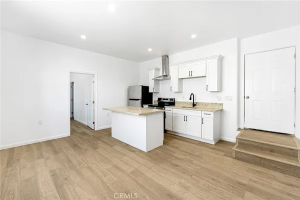 $2,595 | 1375 North Mentor Avenue, Pasadena, CA 91104