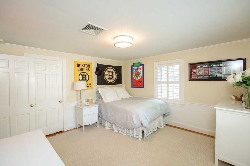 9 Thackeray Road Wellesley, MA 02481 - Photo 17 of 25