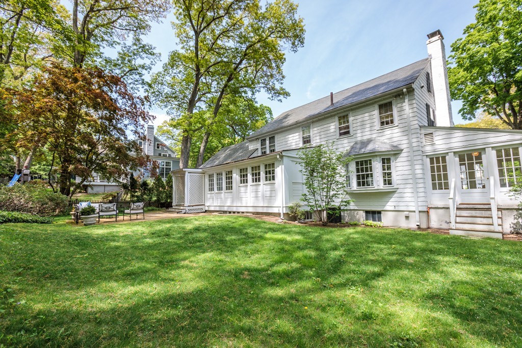 9 Thackeray Road Wellesley, MA 02481 - Photo 24 of 25