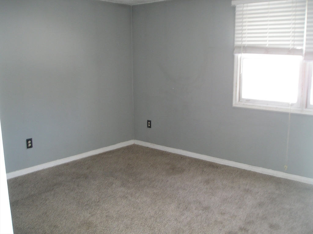 1575 Braley Road, Unit 28 New Bedford, MA 02745 - Photo 6 of 10