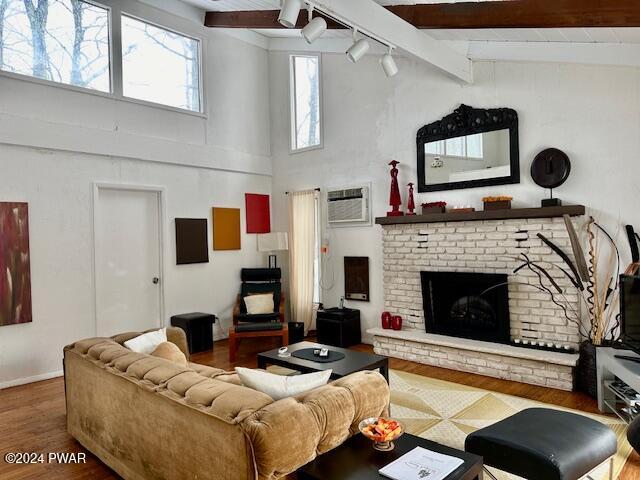 121 Maple Ridge Drive Hawley, PA 18428 - Photo 7 of 22 Living Room