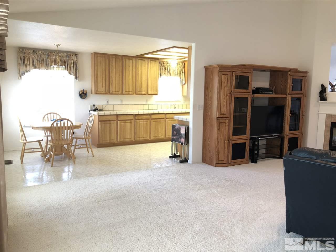 995 Rook Way Sparks, NV 89441 - Photo 7 of 25 Photo 7