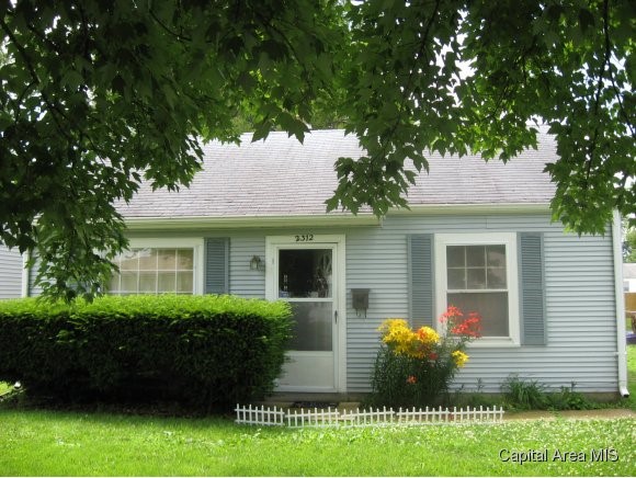 2312 East Converse Street Springfield, IL 62702 - Photo 1 of 7