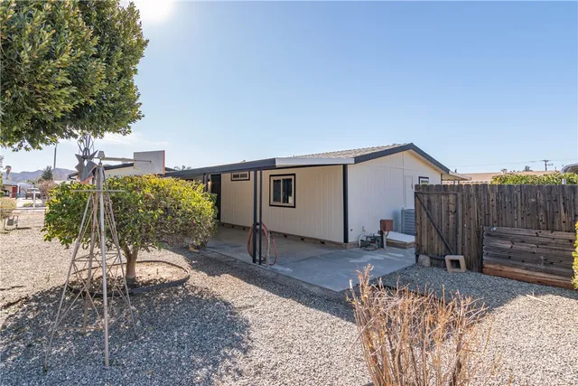 $285,000 | 43560 Holder Avenue, Hemet, CA 92544