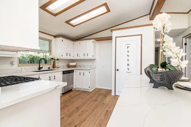 $285,000 | 43560 Holder Avenue, Hemet, CA 92544