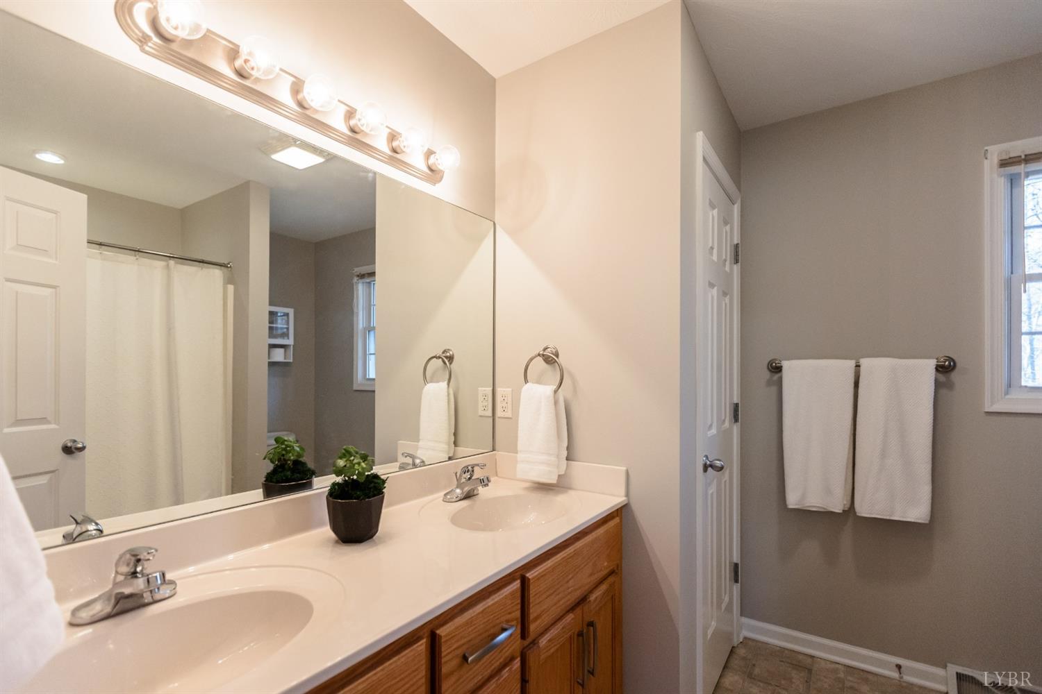 283 Crosstie Road Appomattox, VA 24522 - Photo 26 of 39 Gallery Image 26