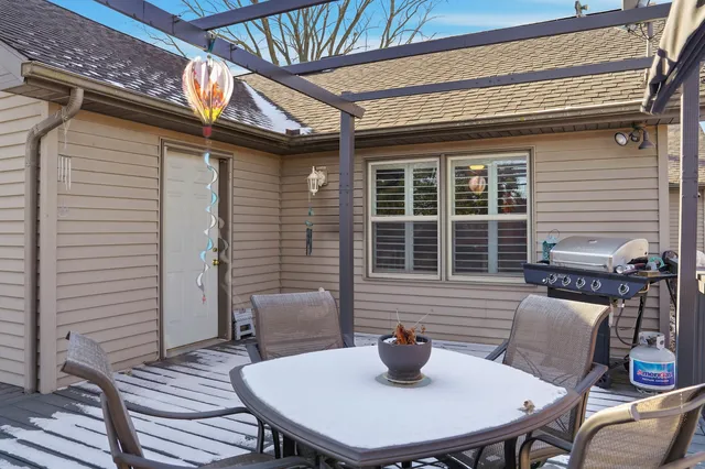 $295,000 | 2006 Ave D, Sterling, IL 61081