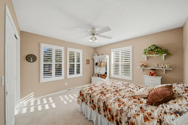 $295,000 | 2006 Ave D, Sterling, IL 61081