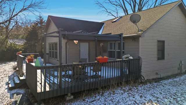 $295,000 | 2006 Ave D, Sterling, IL 61081