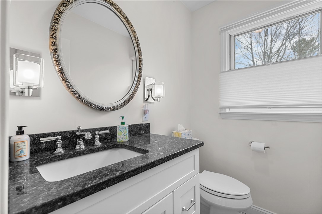 155 Taylor Road Portsmouth, RI 02871 - Photo 11 of 27