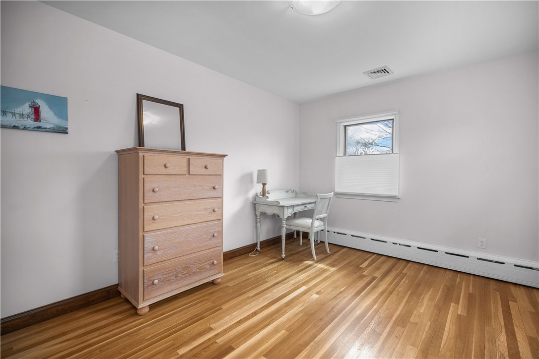 155 Taylor Road Portsmouth, RI 02871 - Photo 20 of 27