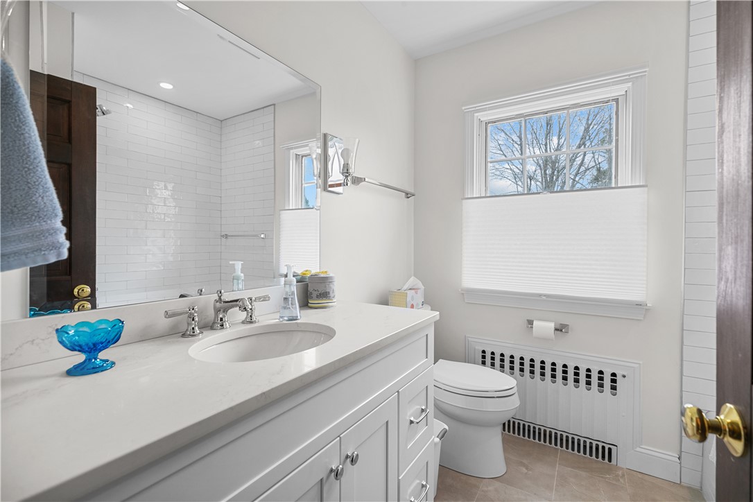 155 Taylor Road Portsmouth, RI 02871 - Photo 22 of 27