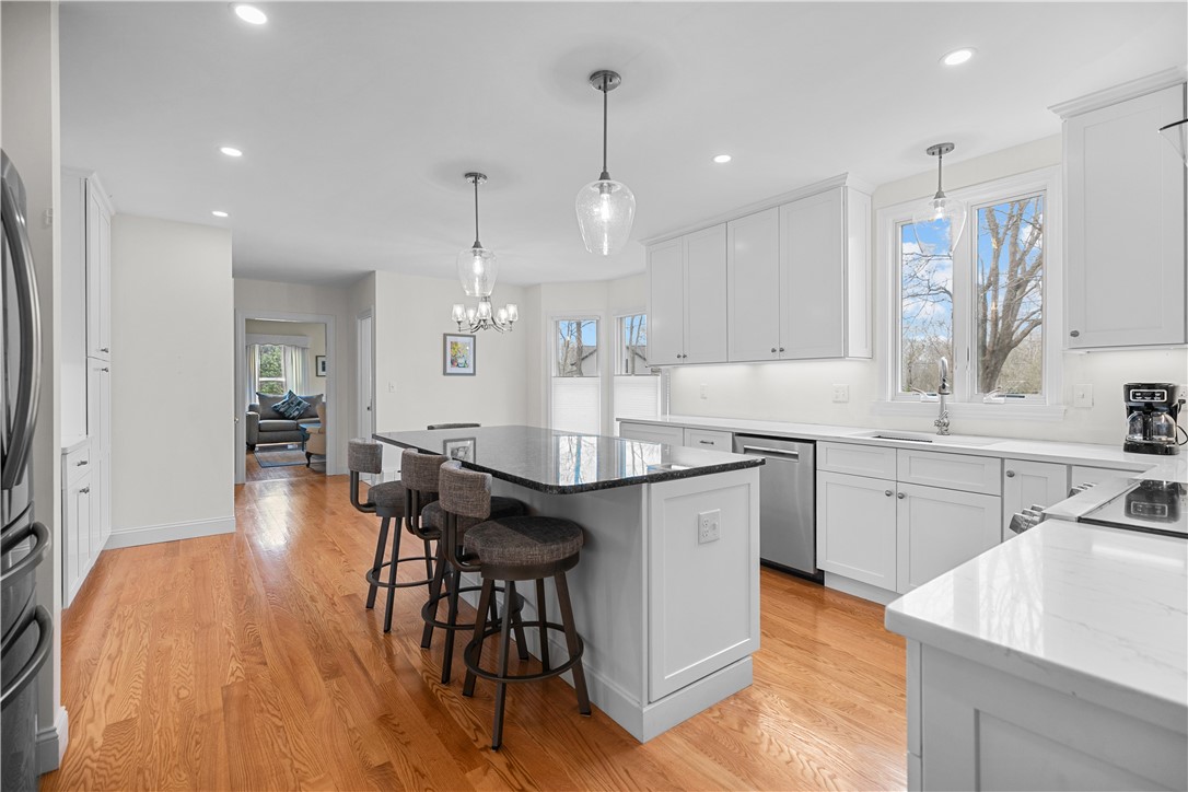 155 Taylor Road Portsmouth, RI 02871 - Photo 9 of 27