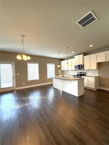 $2,100 | 827 Wellford Avenue, Jefferson, GA 30549