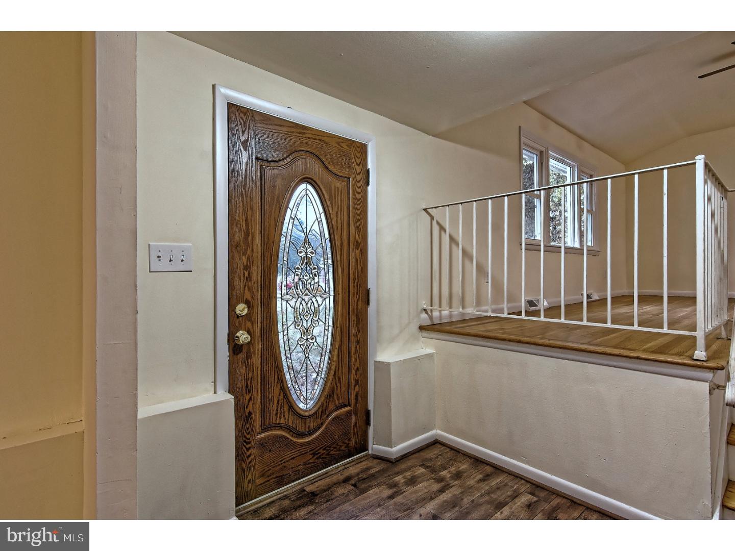 527 Cains Mill Road Williamstown, NJ 08094 - Photo 3 of 25 Gallery Image 3