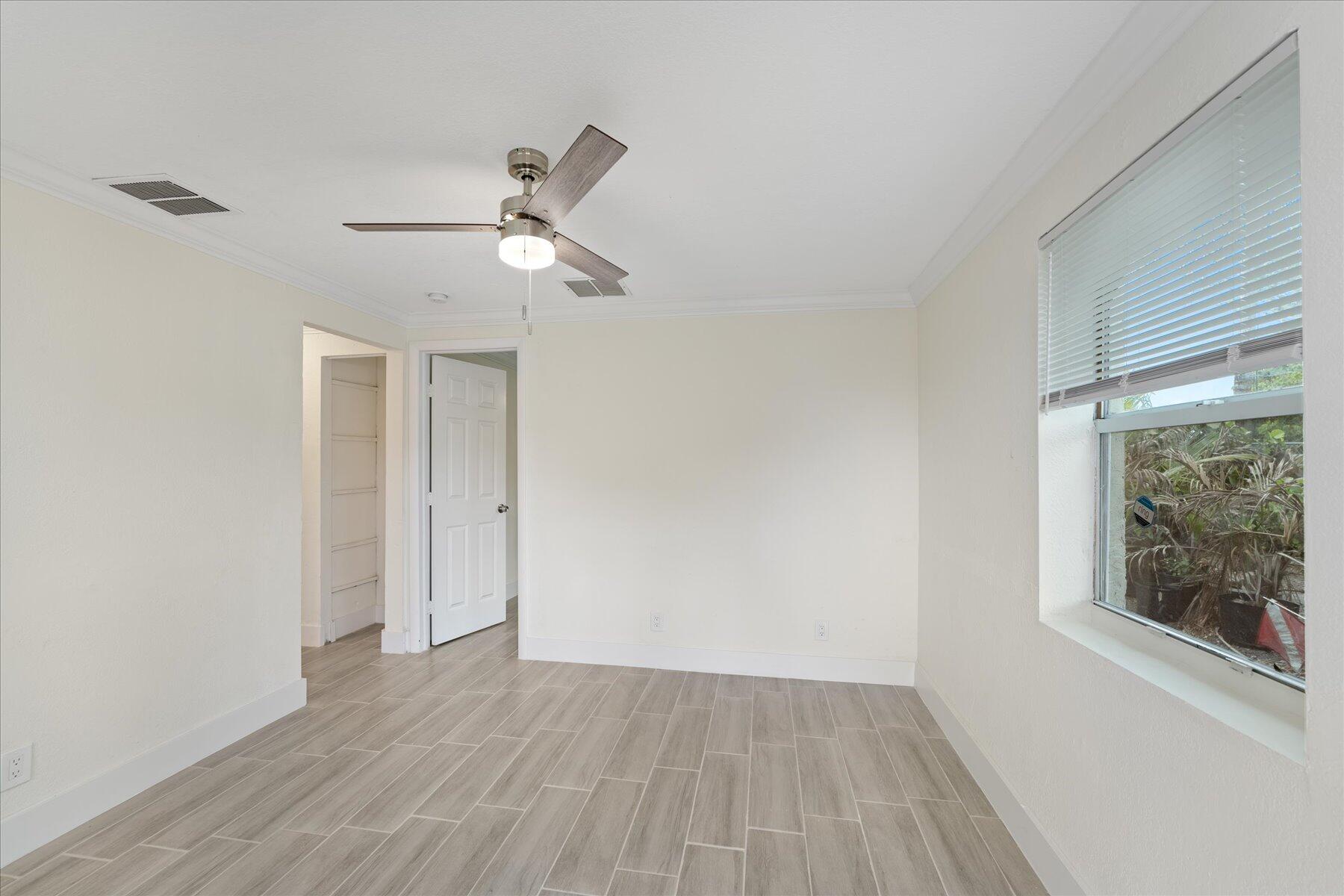 156 West 11th Street Riviera Beach, FL 33404 - Photo 8 of 30 08-DSC02680