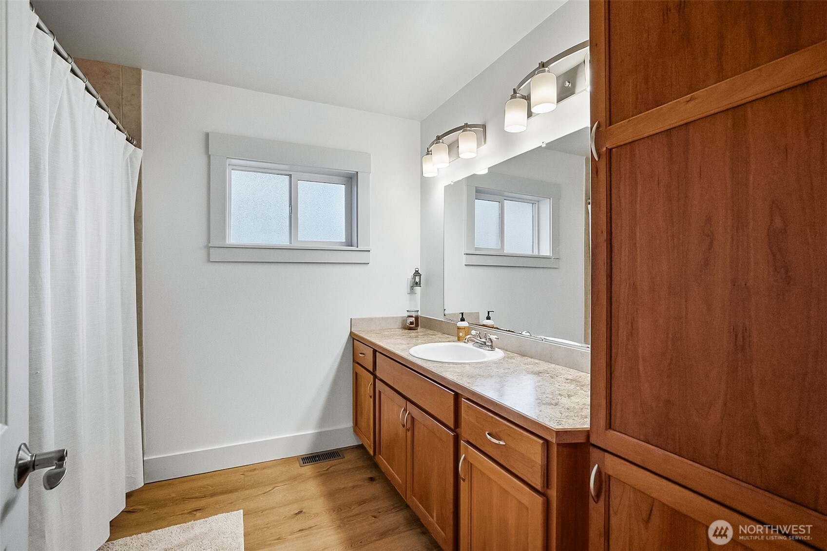 3215 19th Street Everett, WA 98201 - Photo 14 of 39