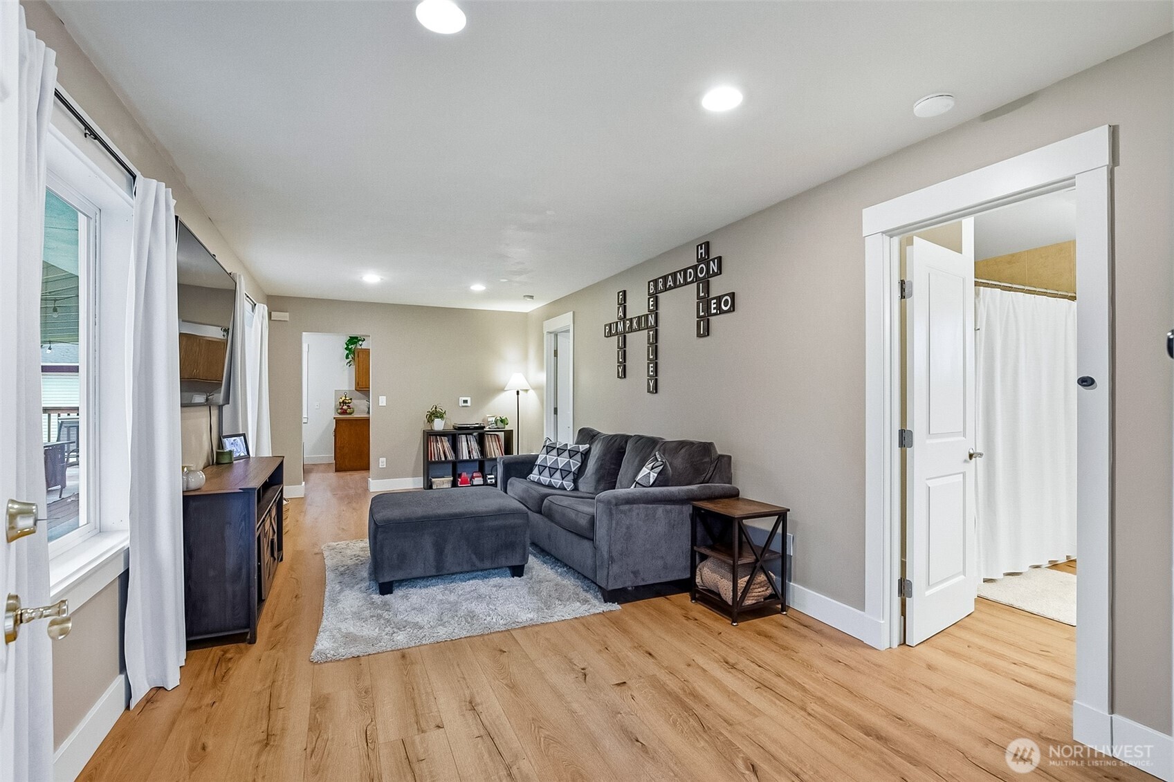 3215 19th Street Everett, WA 98201 - Photo 6 of 39