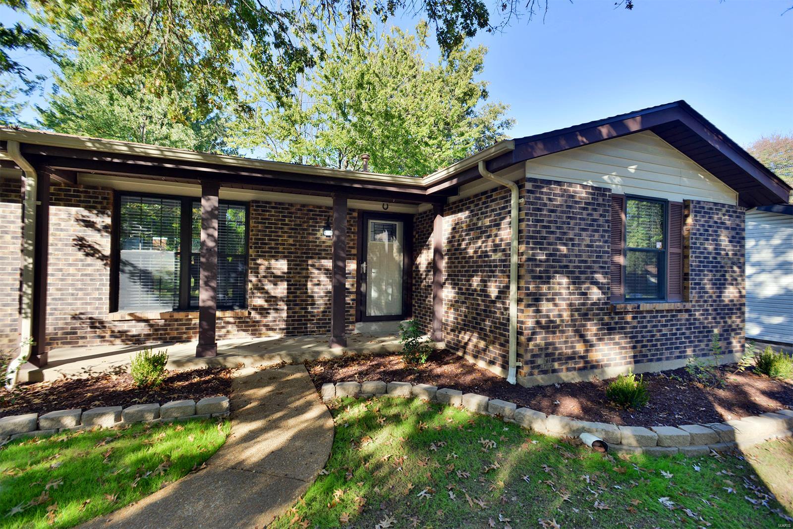 2385 England Town Road St. Louis, MO 63129 - Photo 2 of 44 Gallery Image 2