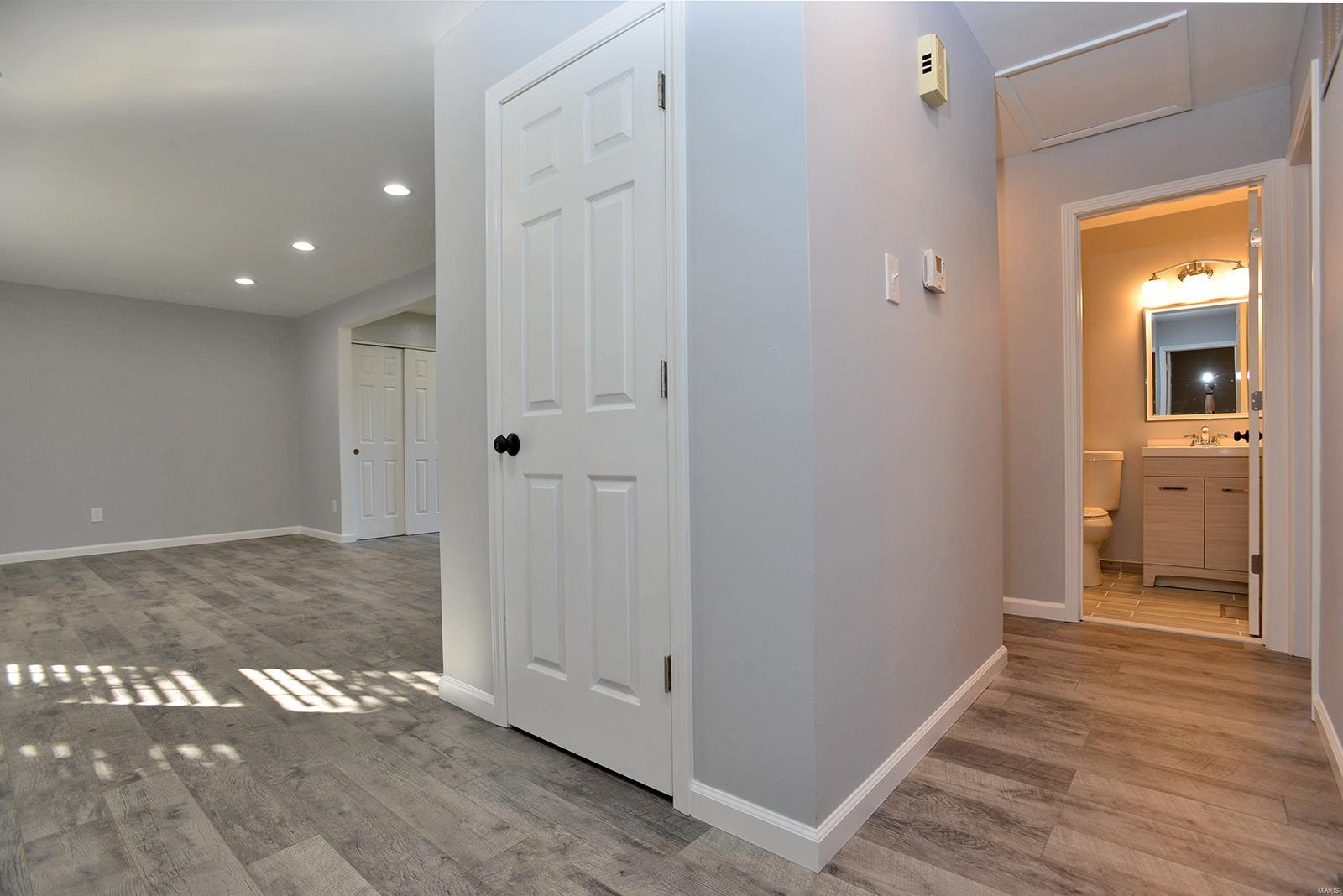 2385 England Town Road St. Louis, MO 63129 - Photo 30 of 44 Gallery Image 30