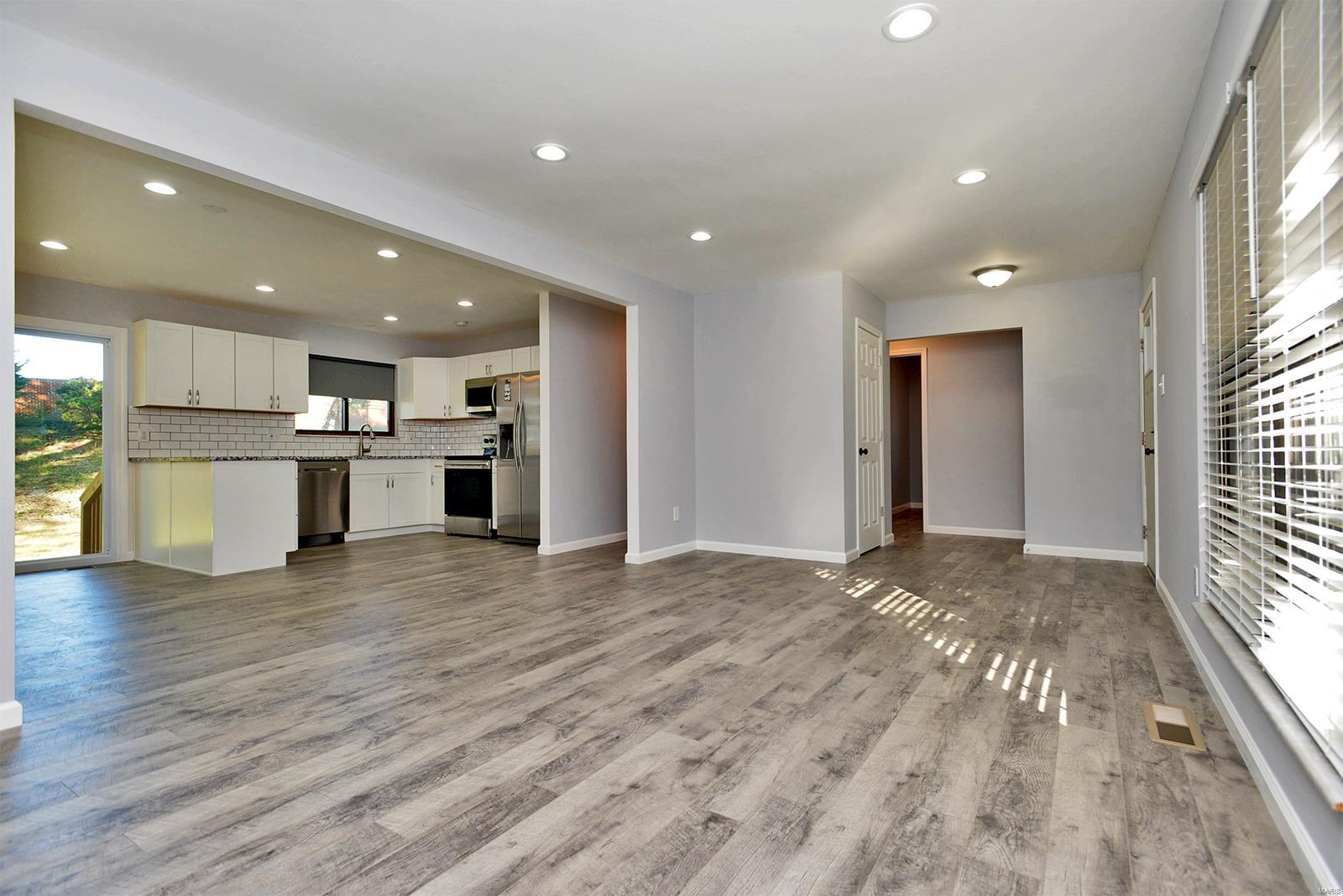 2385 England Town Road St. Louis, MO 63129 - Photo 5 of 44 Gallery Image 5