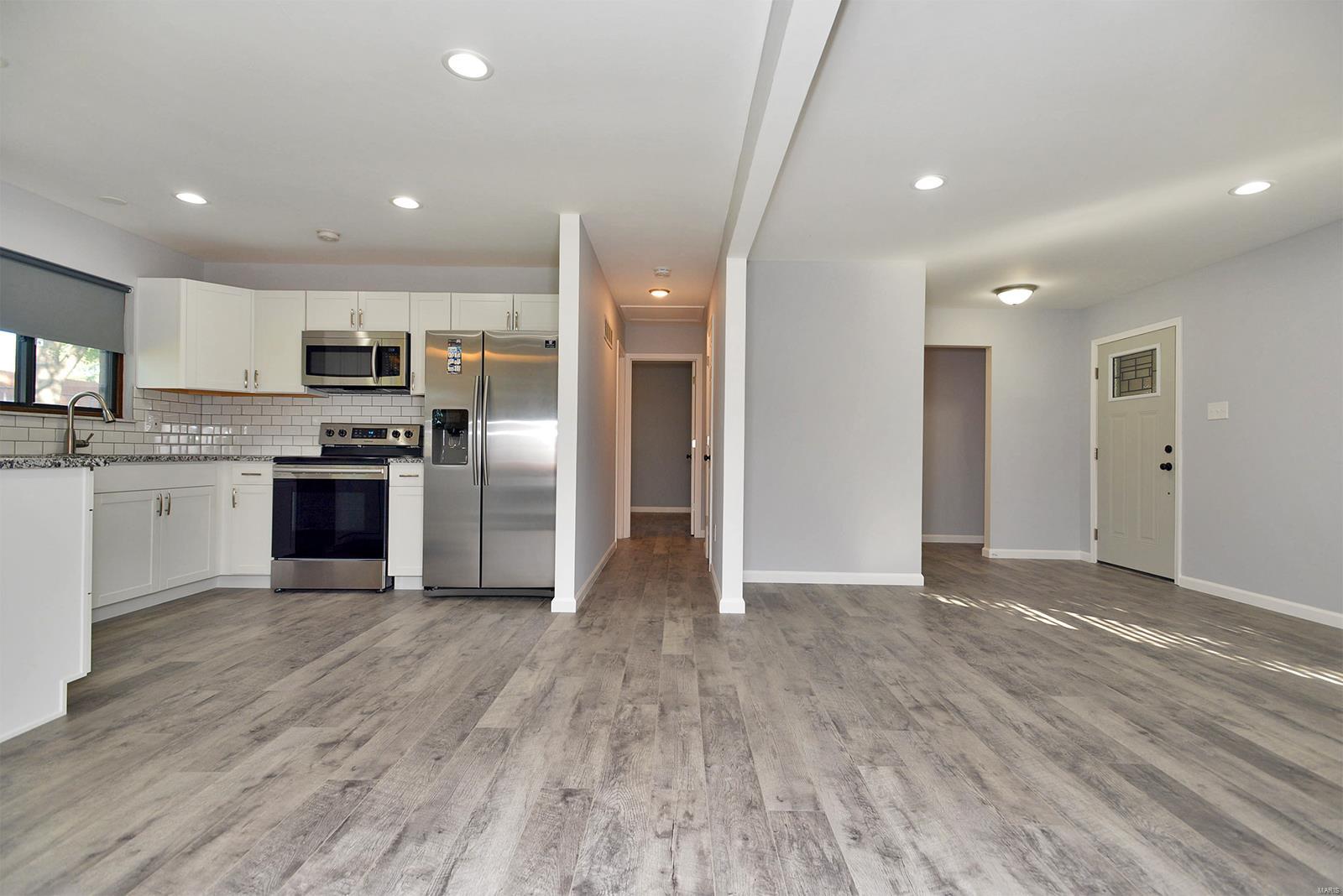 2385 England Town Road St. Louis, MO 63129 - Photo 7 of 44 Gallery Image 7