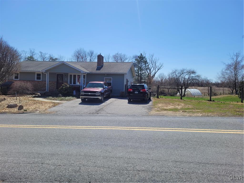 4563 Timberline Road Walnutport, PA 18088 - Photo 4 of 36 Plenty of parking