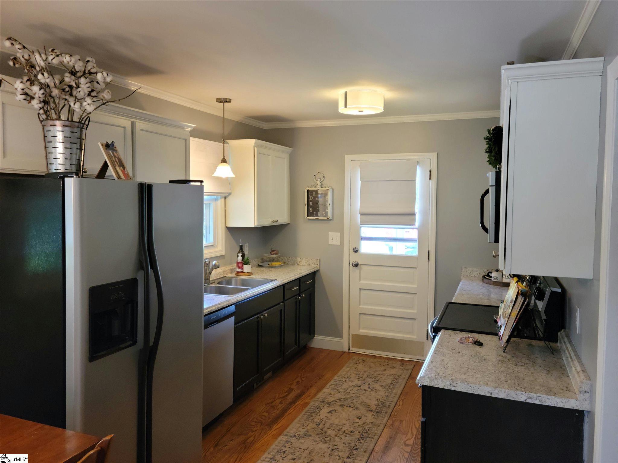 153 Gilliland Road Pickens, SC 29671 - Photo 5 of 8