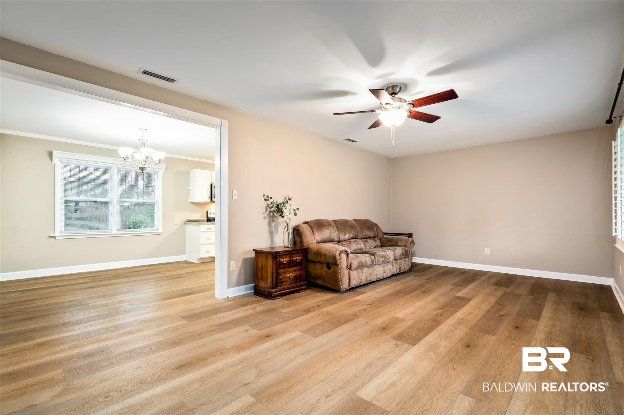 402 Valley Road Mobile, AL 36611 - Photo 3 of 23