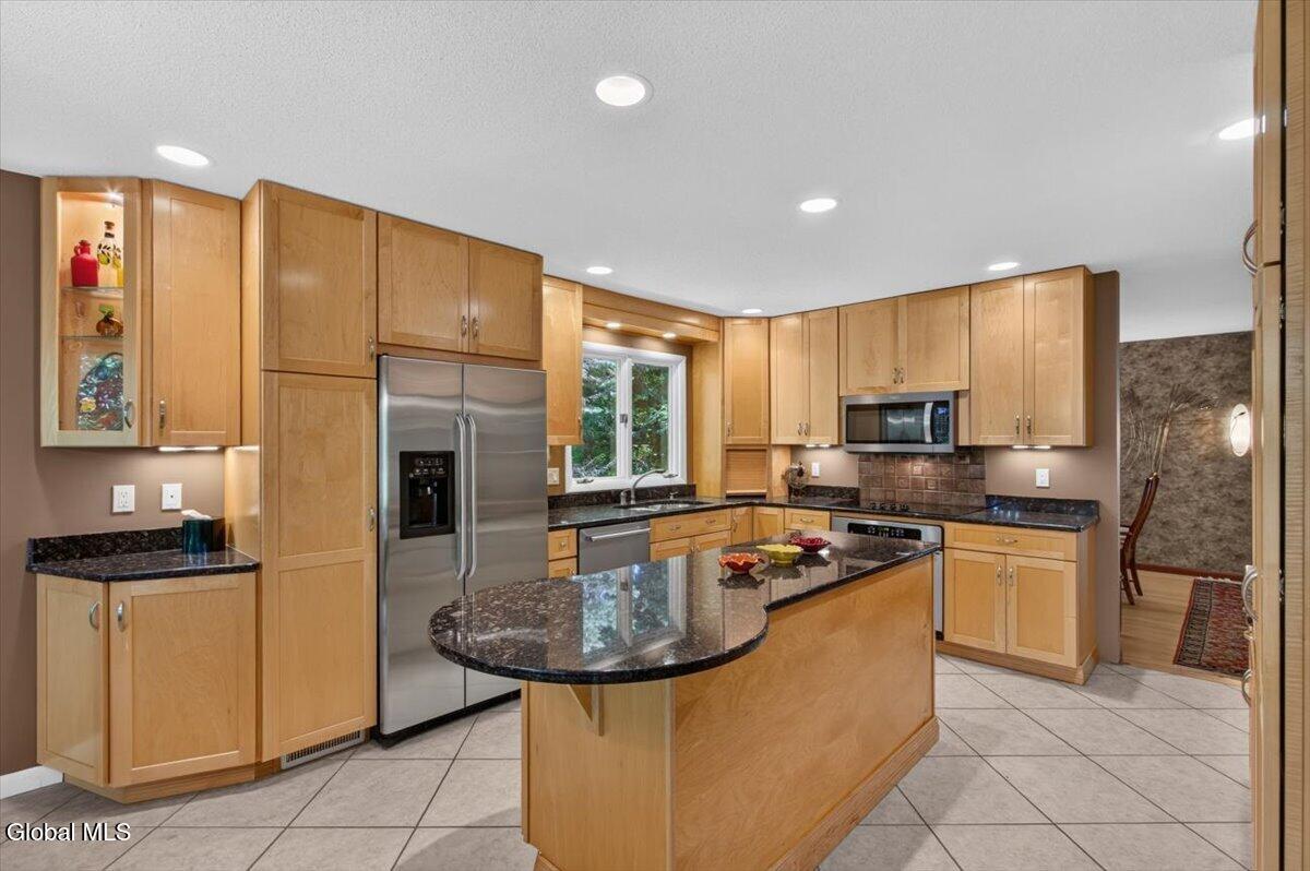 11 Beech Ridge Road Clifton Park, NY 12065 - Photo 19 of 72 24-026_IMG_0328