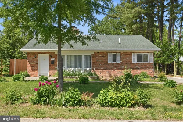 $2,900 | 11000 Park Road, Fairfax, VA 22030