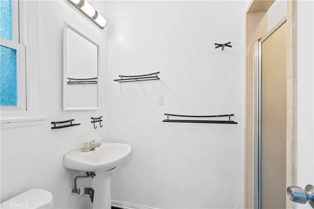 $3,850 | 7721 Oakdale Avenue, Winnetka, CA 91306