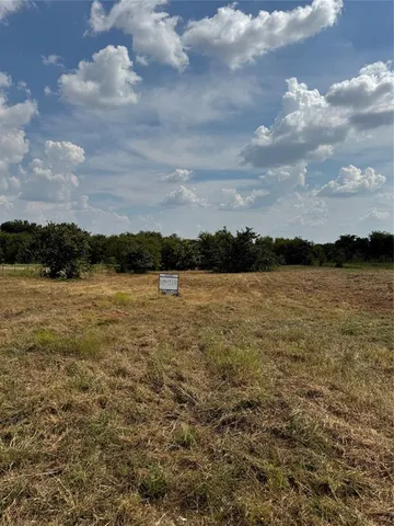 $73,000 | 22 Longview Creek Trail, Itasca, TX 76055