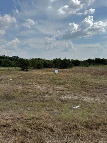 $73,000 | 22 Longview Creek Trail, Itasca, TX 76055