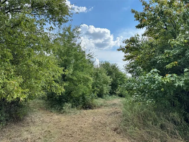 $73,000 | 22 Longview Creek Trail, Itasca, TX 76055