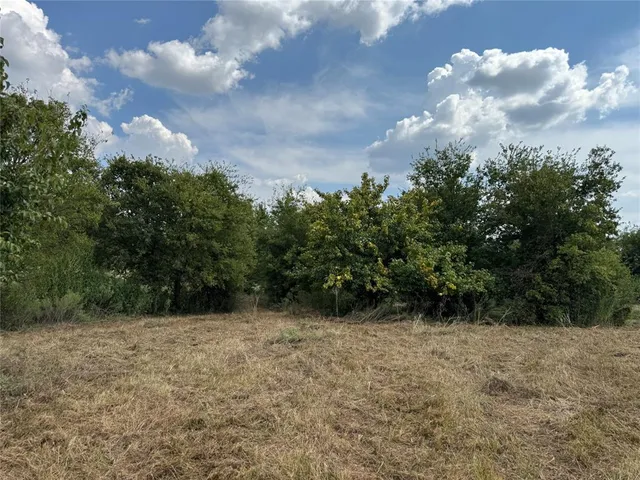 $73,000 | 22 Longview Creek Trail, Itasca, TX 76055