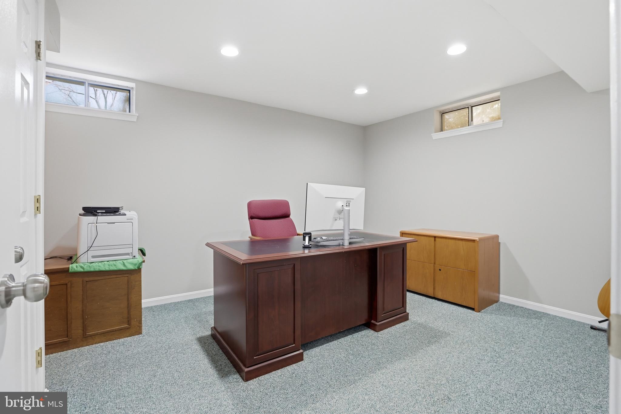 9709 Noble Ridge Terrace Gaithersburg, MD 20882 - Photo 36 of 64 a room with furniture and a table