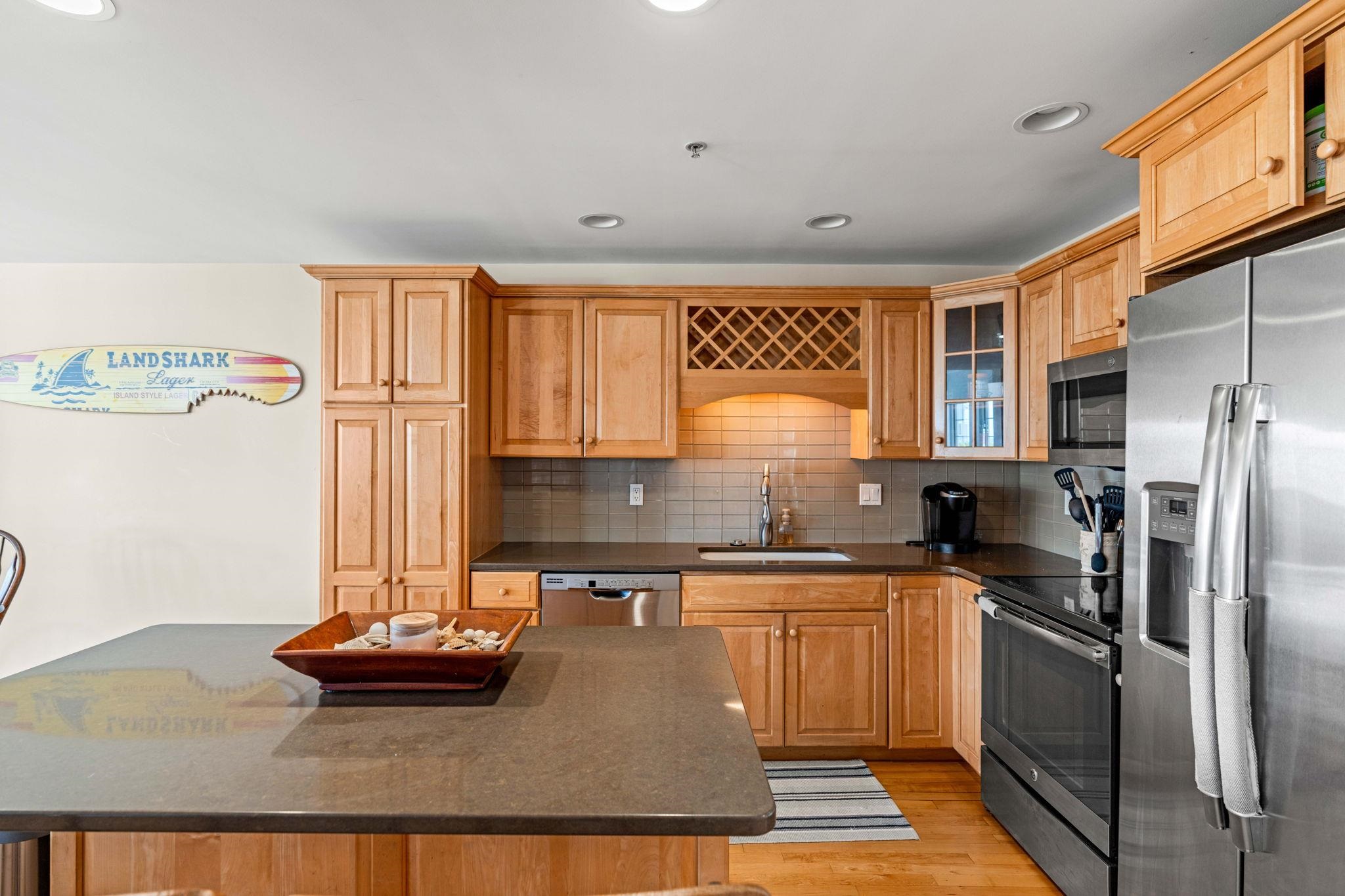 507 Ocean Boulevard, Unit 7 Hampton, NH 03842 - Photo 8 of 39