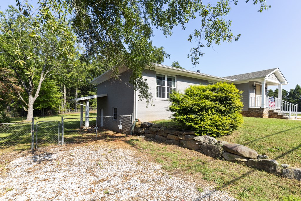 507 Rochester Highway Seneca, SC 29672 - Photo 32 of 35