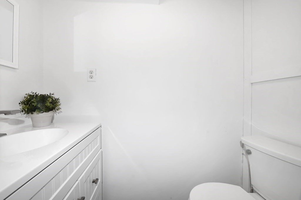 27 Clapp Road Hanover, MA 02339 - Photo 14 of 36 Gallery Image 14