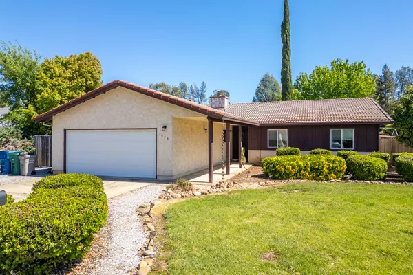 $385,000 | 1479 Atajo Court, Redding, CA 96003