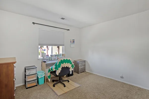 $385,000 | 1479 Atajo Court, Redding, CA 96003