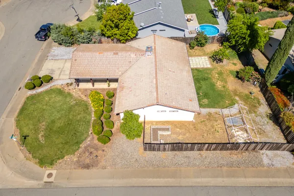 $385,000 | 1479 Atajo Court, Redding, CA 96003