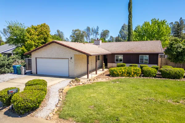 $385,000 | 1479 Atajo Court, Redding, CA 96003