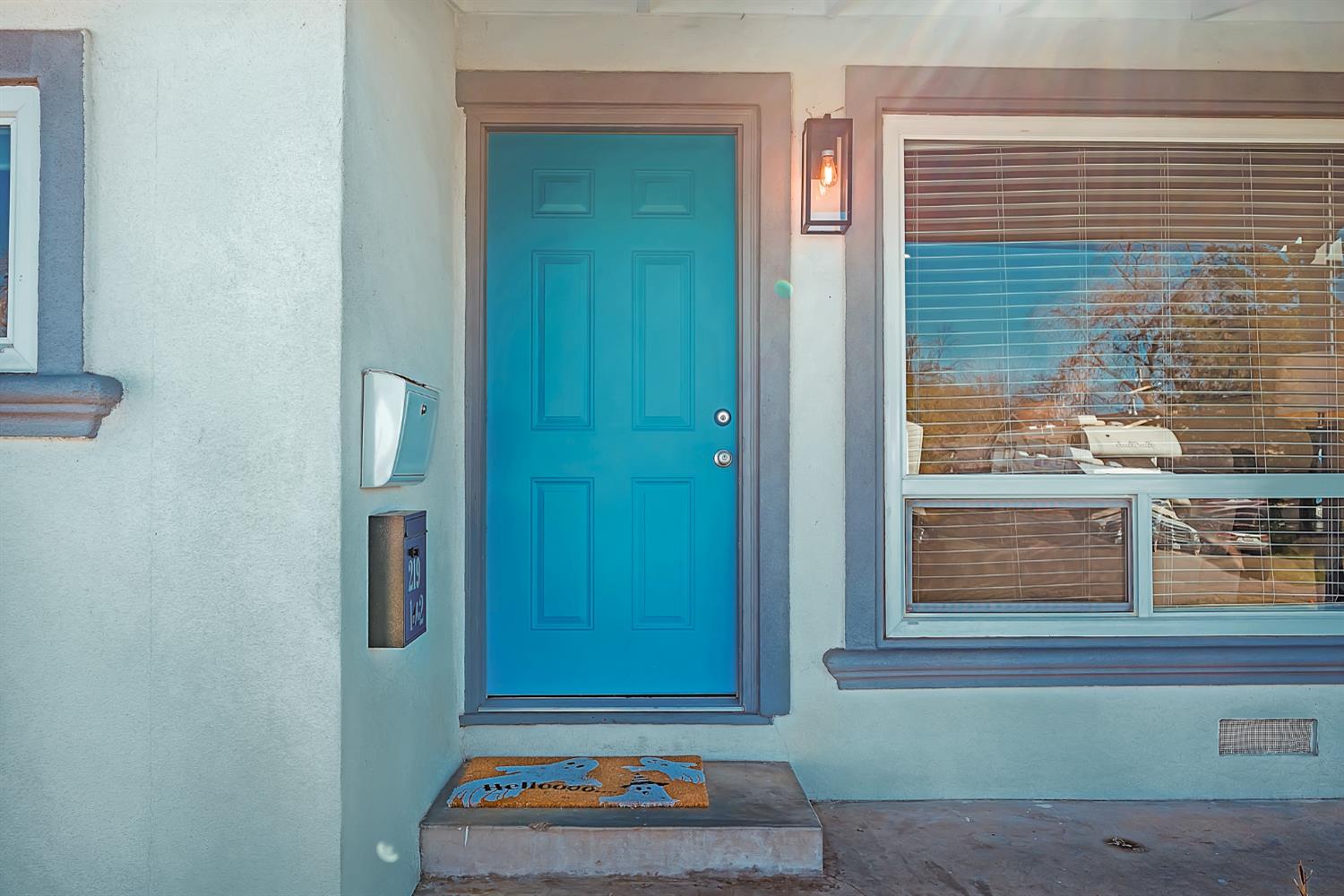 219 Needles Way Folsom, CA 95630 - Photo 2 of 39