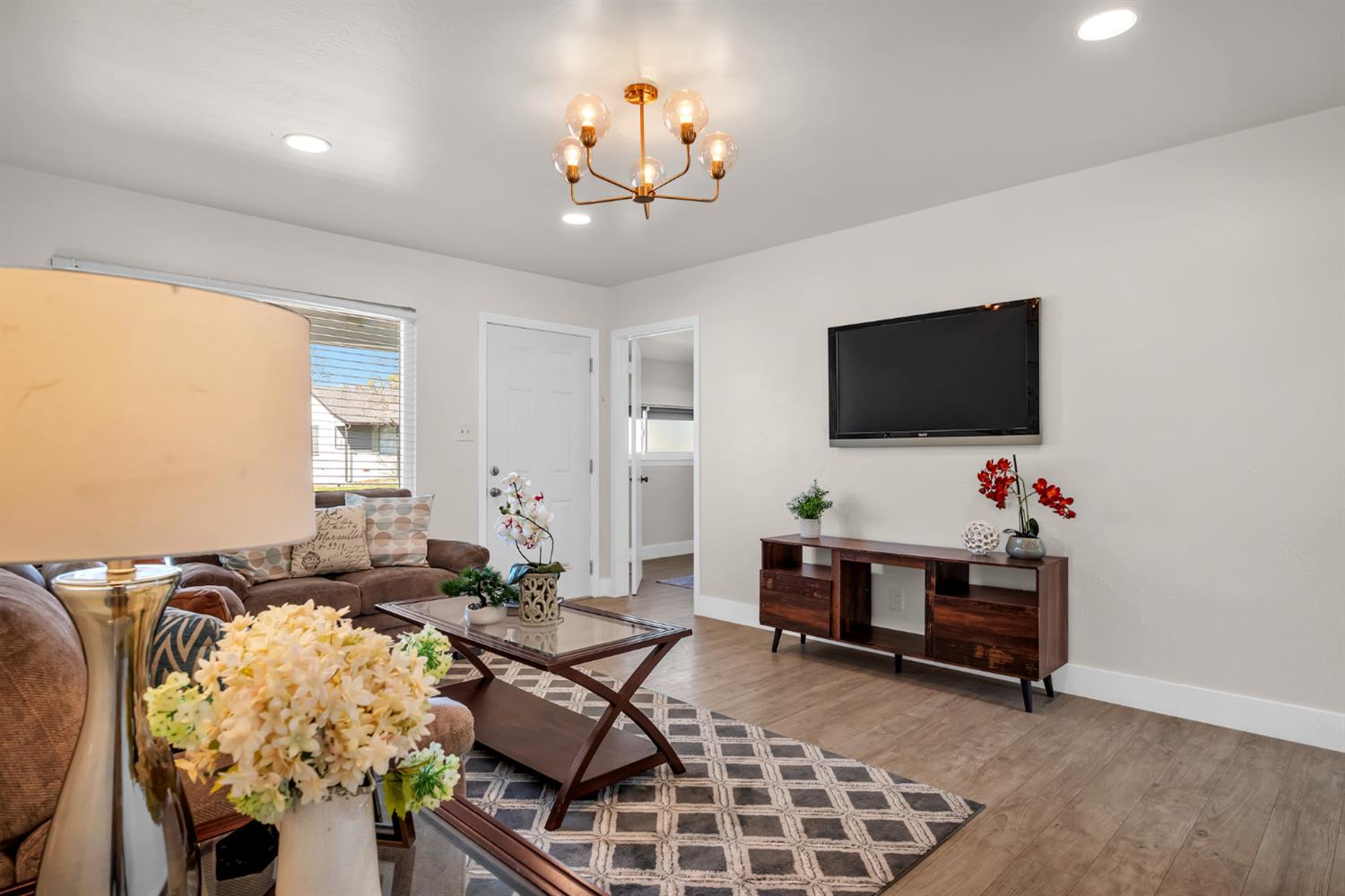 219 Needles Way Folsom, CA 95630 - Photo 4 of 39